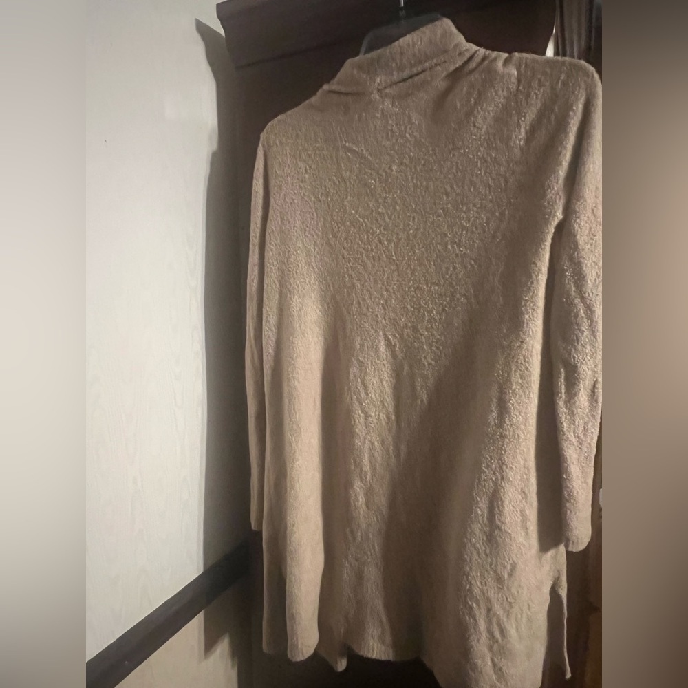 Barefoot Dreams CozyChic Lite Cardigan in Tan - Picture 4 of 4